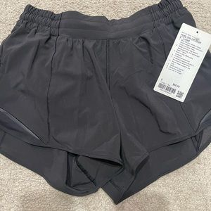 NWT : Lululemon Hotty Hot LR shorts